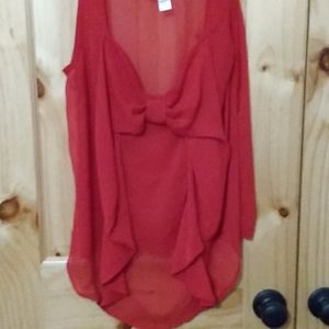 Red bow tank